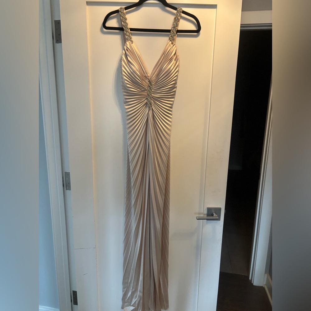 Nicole Bakti Cream Elegant Dress